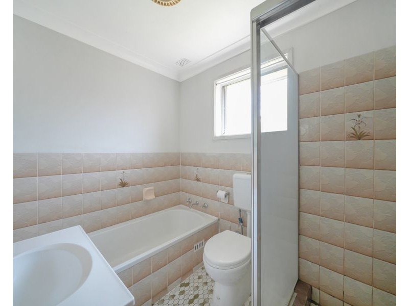 66 Whitaker Street, Old Guildford NSW 2161