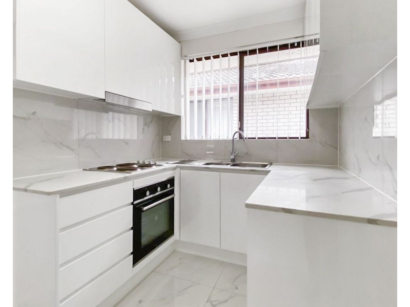 8/42 Kenyon St, Fairfield NSW 2165