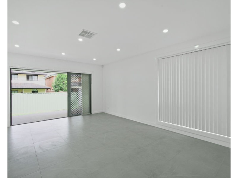 5A Throsby Street, Fairfield Heights NSW 2165