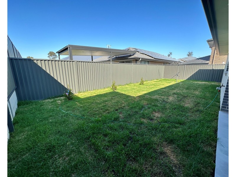 21 Crusader St, Austral NSW 2179