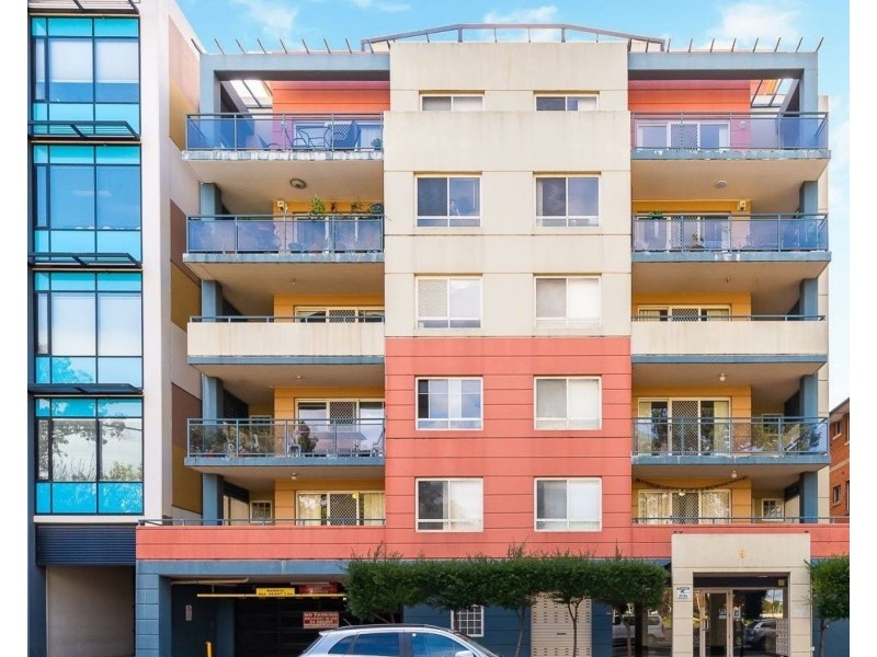 4/9 Elizabeth St, Liverpool NSW 2170