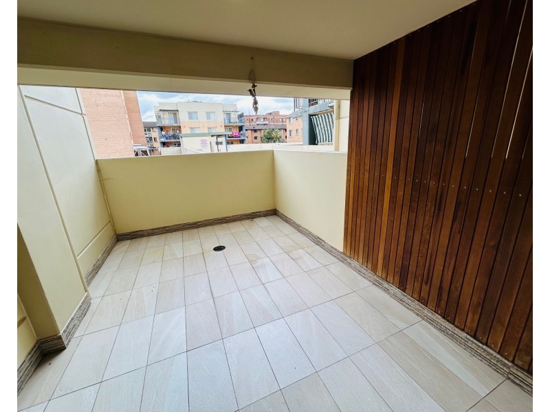 4/9 Elizabeth St, Liverpool NSW 2170