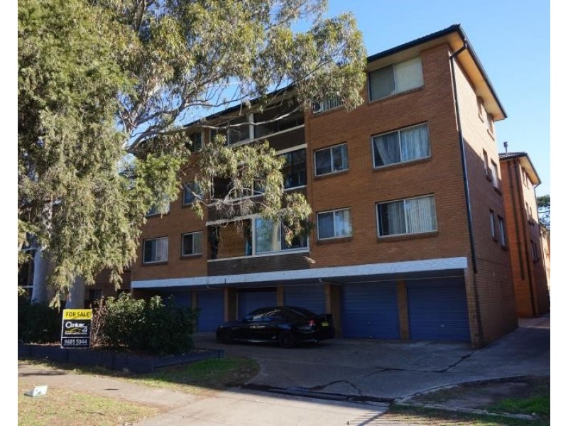 13/7 Hart St, Warwick Farm NSW 2170