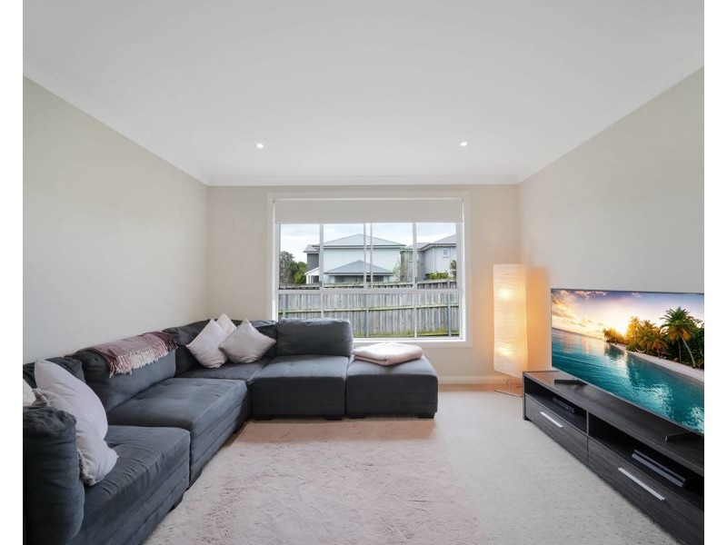 37 Donovan Boulevard, Gregory Hills NSW 2557