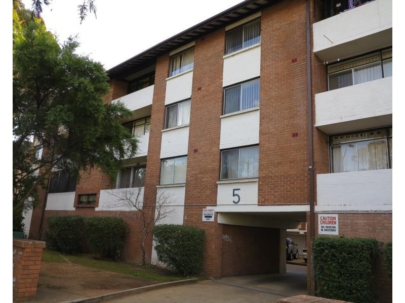 19/5 Lachlan Street, Warwick Farm NSW 2170