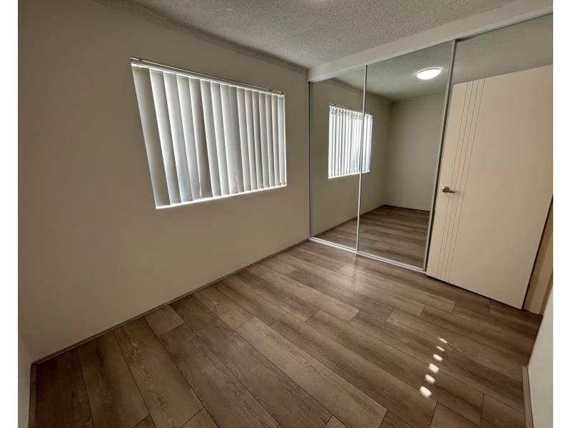 2/3 Hart St, Warwick Farm NSW 2170