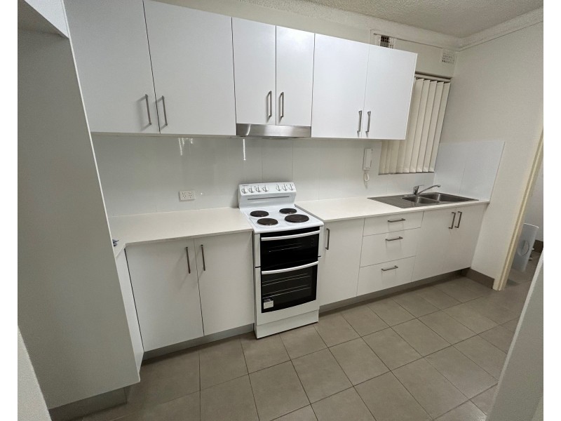 2/3 Hart St, Warwick Farm NSW 2170