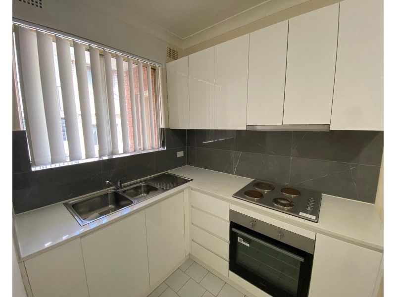 6/86 Harris St, Fairfield NSW 2165