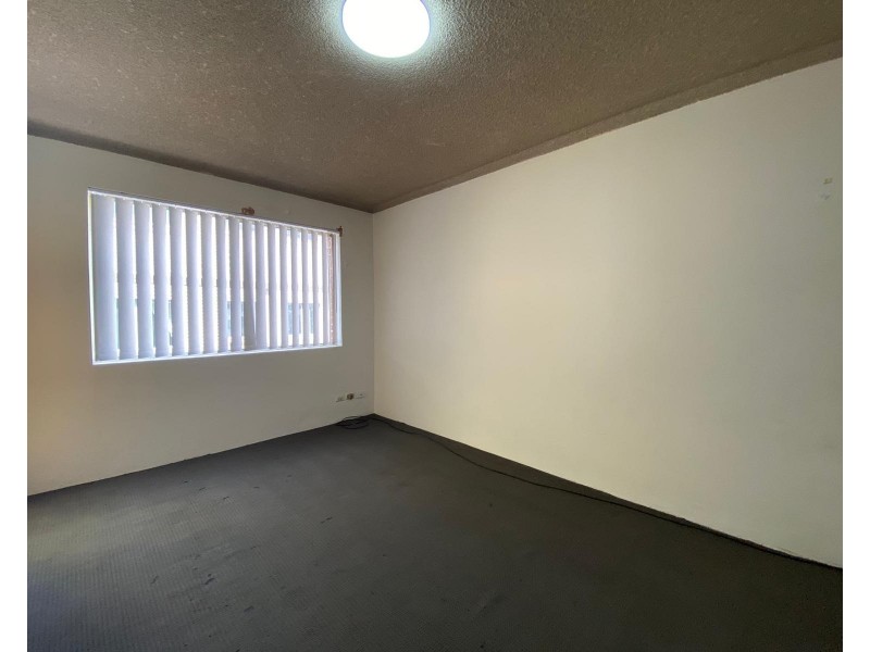 6/86 Harris St, Fairfield NSW 2165