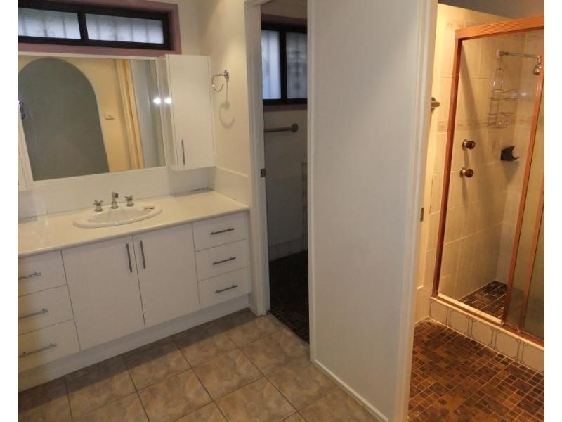 38A Avonlea St, Canley Heights NSW 2166