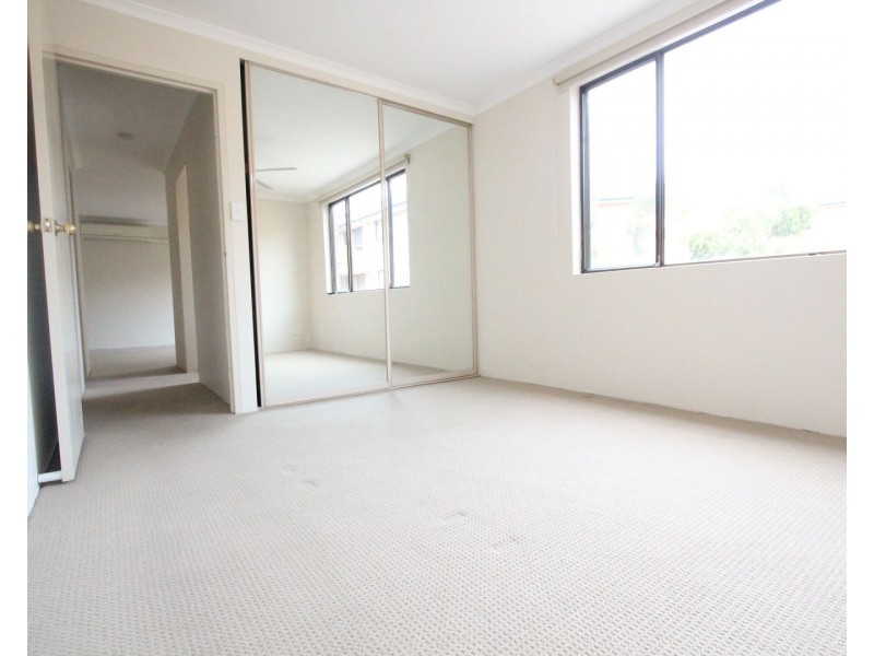 20/5 Griffiths St, Blacktown NSW 2148