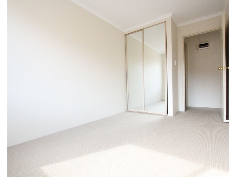 20/5 Griffiths St, Blacktown NSW 2148