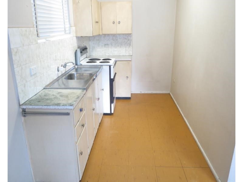 1/6 Drummond St, Warwick Farm NSW 2170