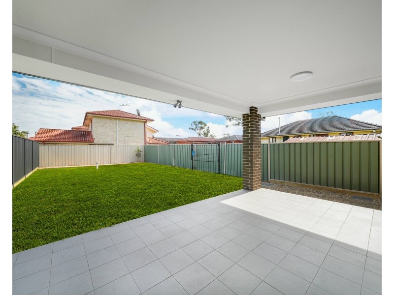 3 Hilda Ave, Casula NSW 2170