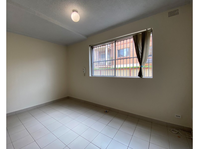 2/120 Moore St, Liverpool NSW 2170