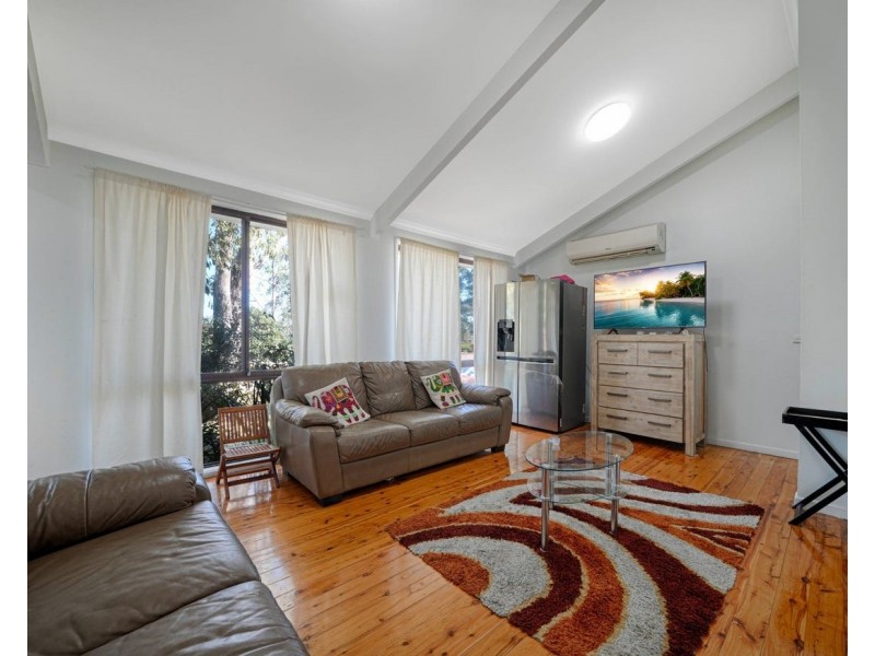 1/166 Oxford Rd, Ingleburn NSW 2565
