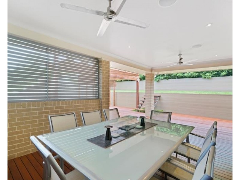 11 Gentle Cl, Casula NSW 2170