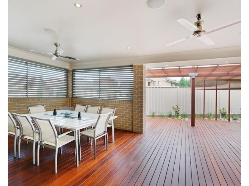 11 Gentle Cl, Casula NSW 2170