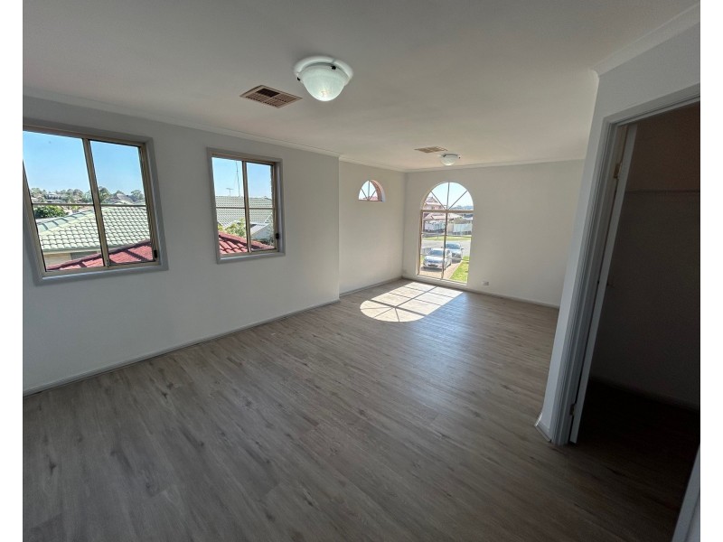 34 Cartier Cres, Green Valley NSW 2168