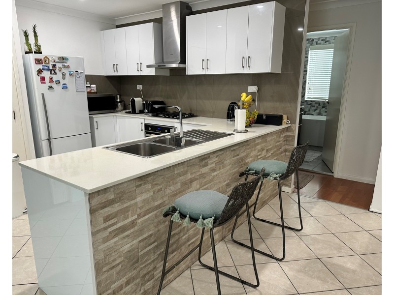 77 Kookaburra Rd, Prestons NSW 2170