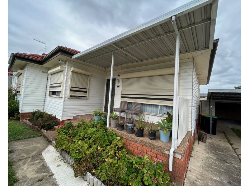 86 Flowerdale Rd, Liverpool NSW 2170