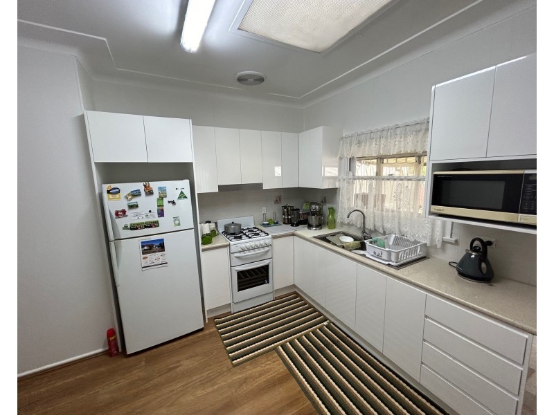 86 Flowerdale Rd, Liverpool NSW 2170