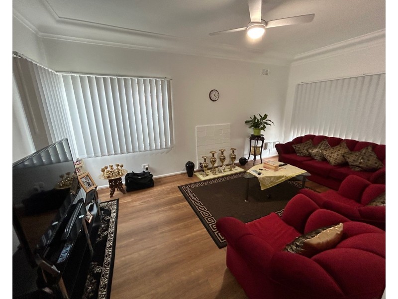 86 Flowerdale Rd, Liverpool NSW 2170