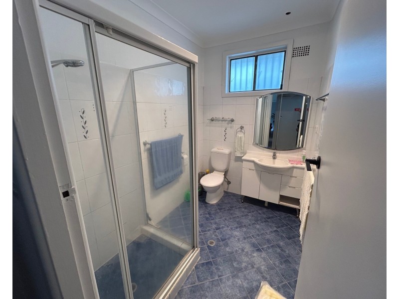 86 Flowerdale Rd, Liverpool NSW 2170