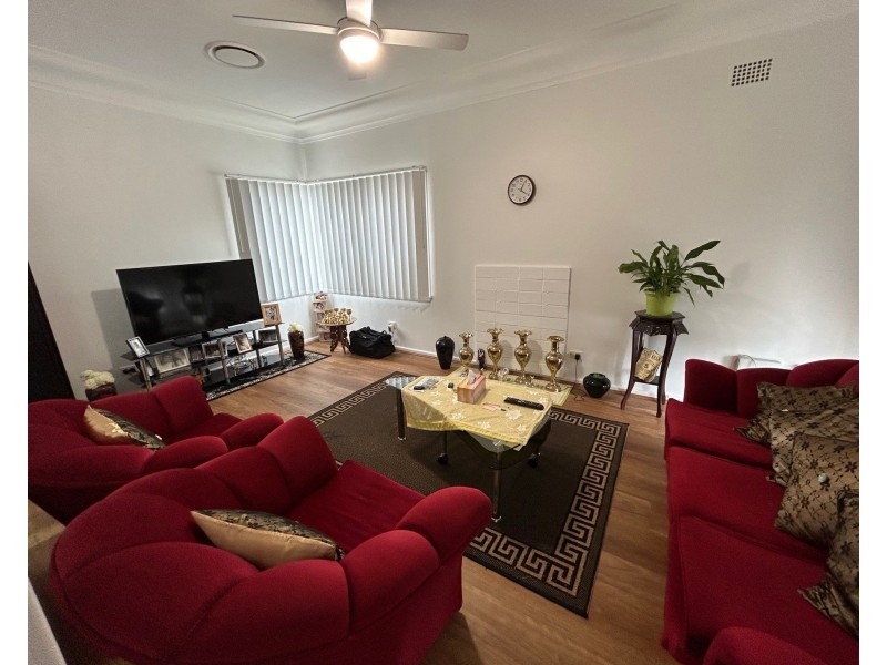 86 Flowerdale Rd, Liverpool NSW 2170