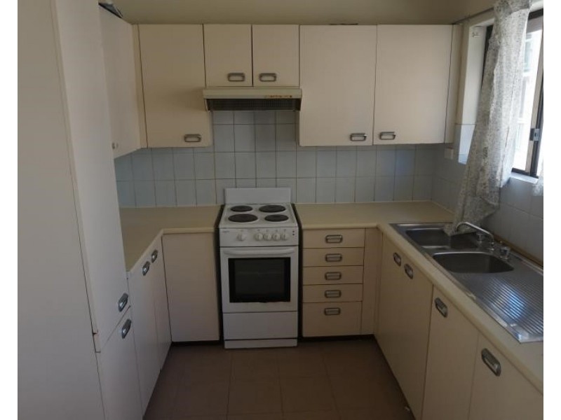 2/3 Atkinson St, Liverpool NSW 2170