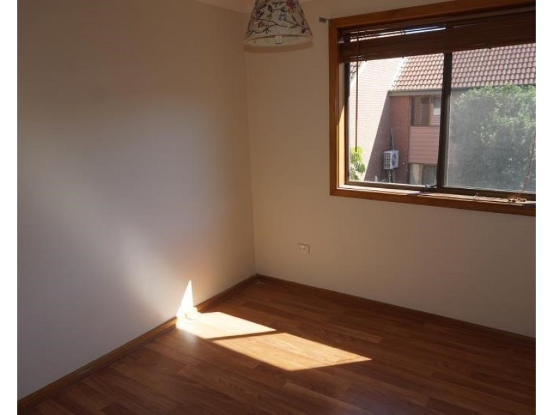 2/3 Atkinson St, Liverpool NSW 2170