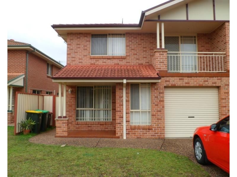 1/15 Eva Place, Green Valley NSW 2168