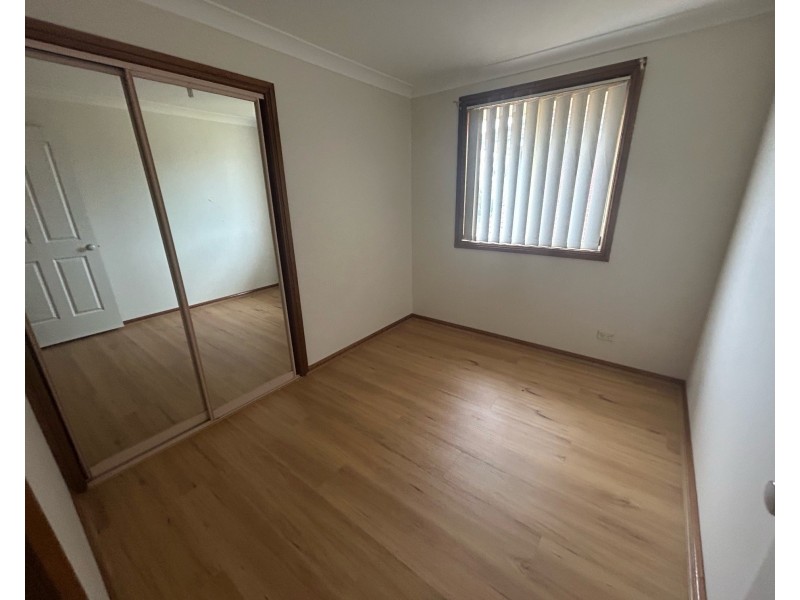 1/15 Eva Place, Green Valley NSW 2168