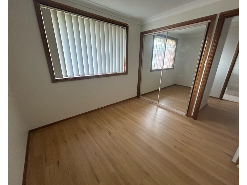 1/15 Eva Place, Green Valley NSW 2168