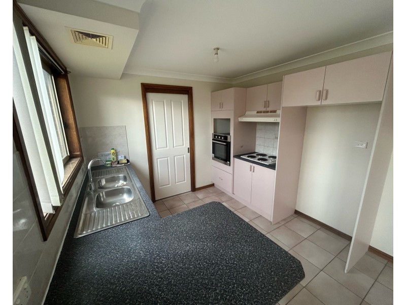 1/15 Eva Place, Green Valley NSW 2168