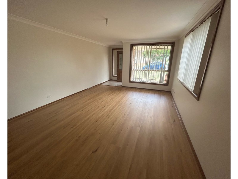 1/15 Eva Place, Green Valley NSW 2168