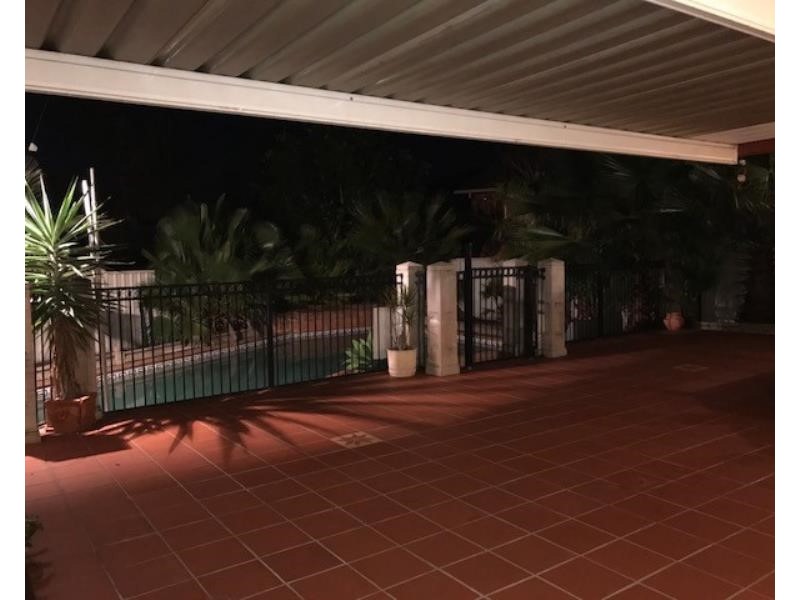 2 Hickey Cl, Abbotsbury NSW 2176