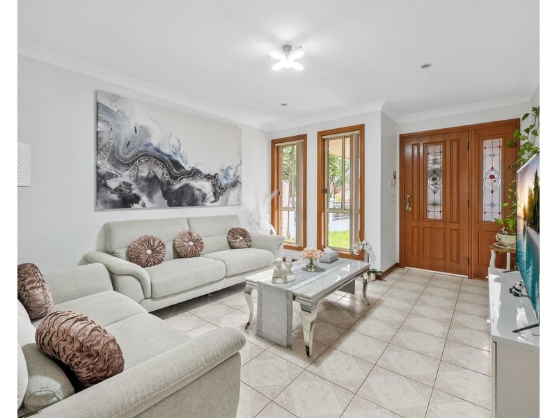 8 Althorpe Drive, Green Valley NSW 2168