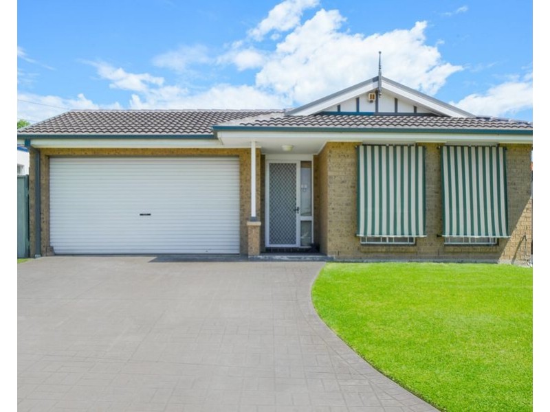 30 Narooma Drive, Prestons NSW 2170