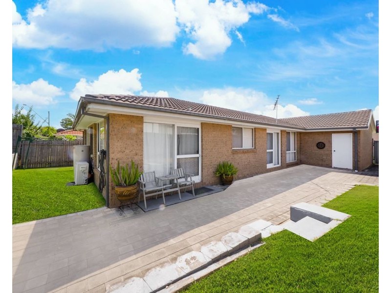 30 Narooma Drive, Prestons NSW 2170