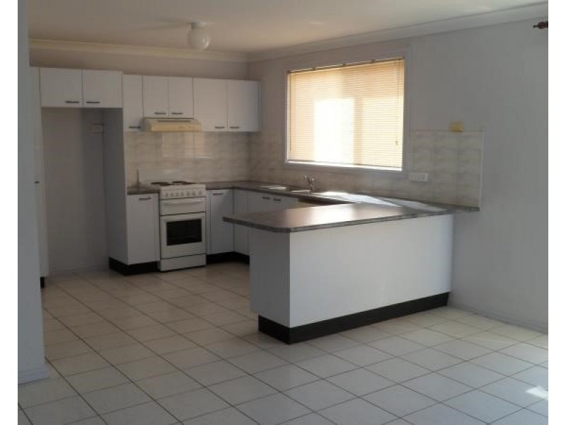 150A Greenway Dr, West Hoxton NSW 2171