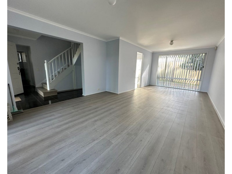 16 Yalwal Ct, Prestons NSW 2170