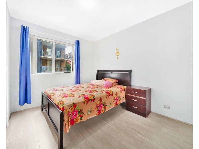 15 8-10 Browne Parade, Warwick Farm NSW 2170