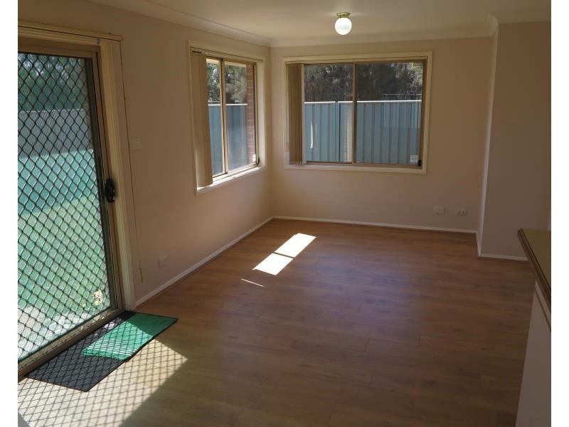 22 Gunnedah Rd, Hoxton Park NSW 2171