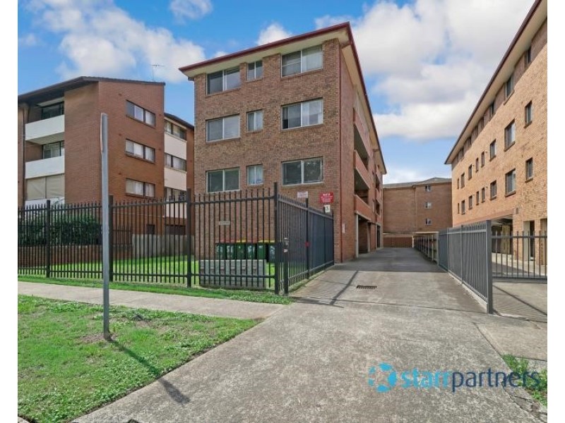 1/3 Lachlan St, Warwick Farm NSW 2170