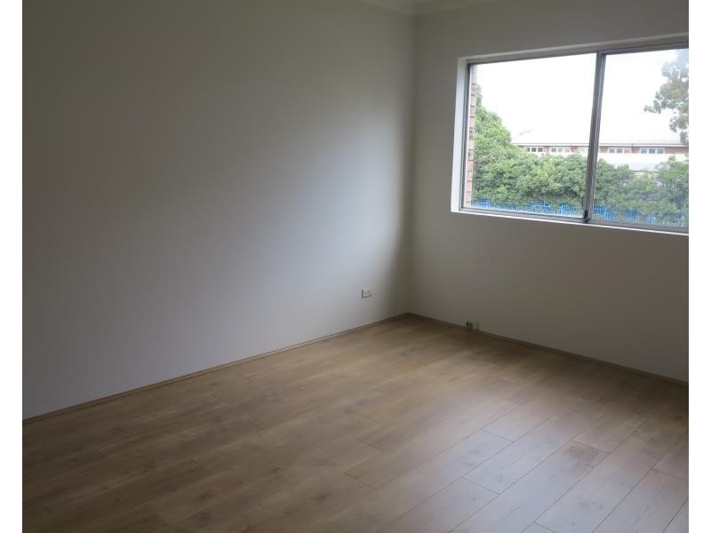 1/3 Lachlan St, Warwick Farm NSW 2170