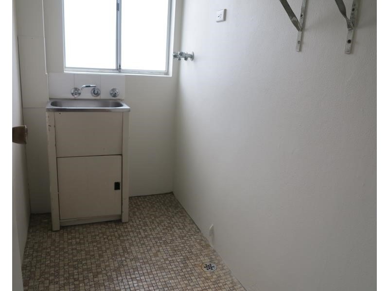 1/3 Lachlan St, Warwick Farm NSW 2170