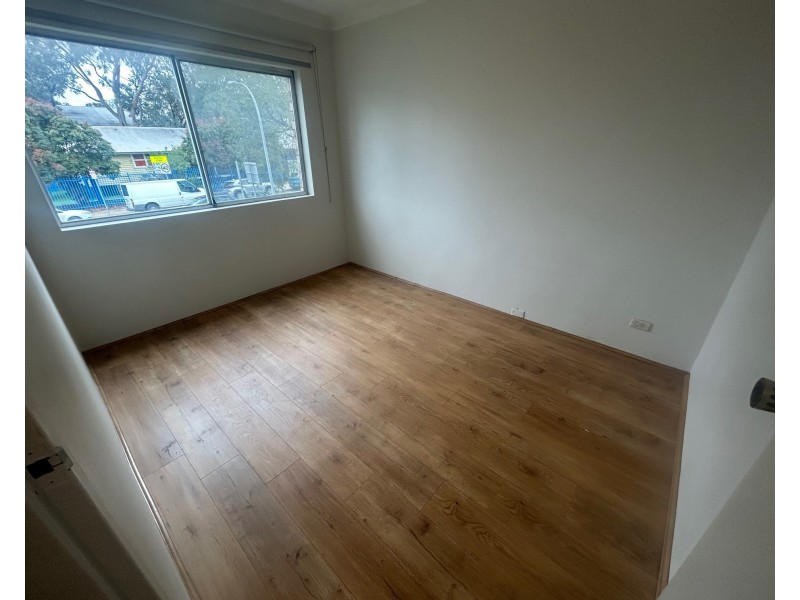 1/3 Lachlan St, Warwick Farm NSW 2170