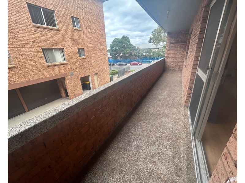 1/3 Lachlan St, Warwick Farm NSW 2170