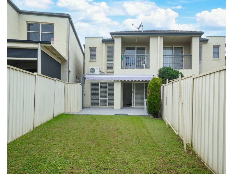 6/79-83 Leacocks Ln, Casula NSW 2170